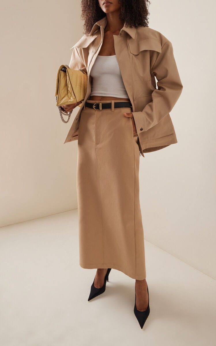 чёрный fa17018e-76f5-45e9-8473-ca9f33a17b1e