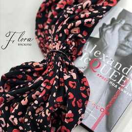 Абстр Лео на чёрн photo_2024-03-19_12-50-15