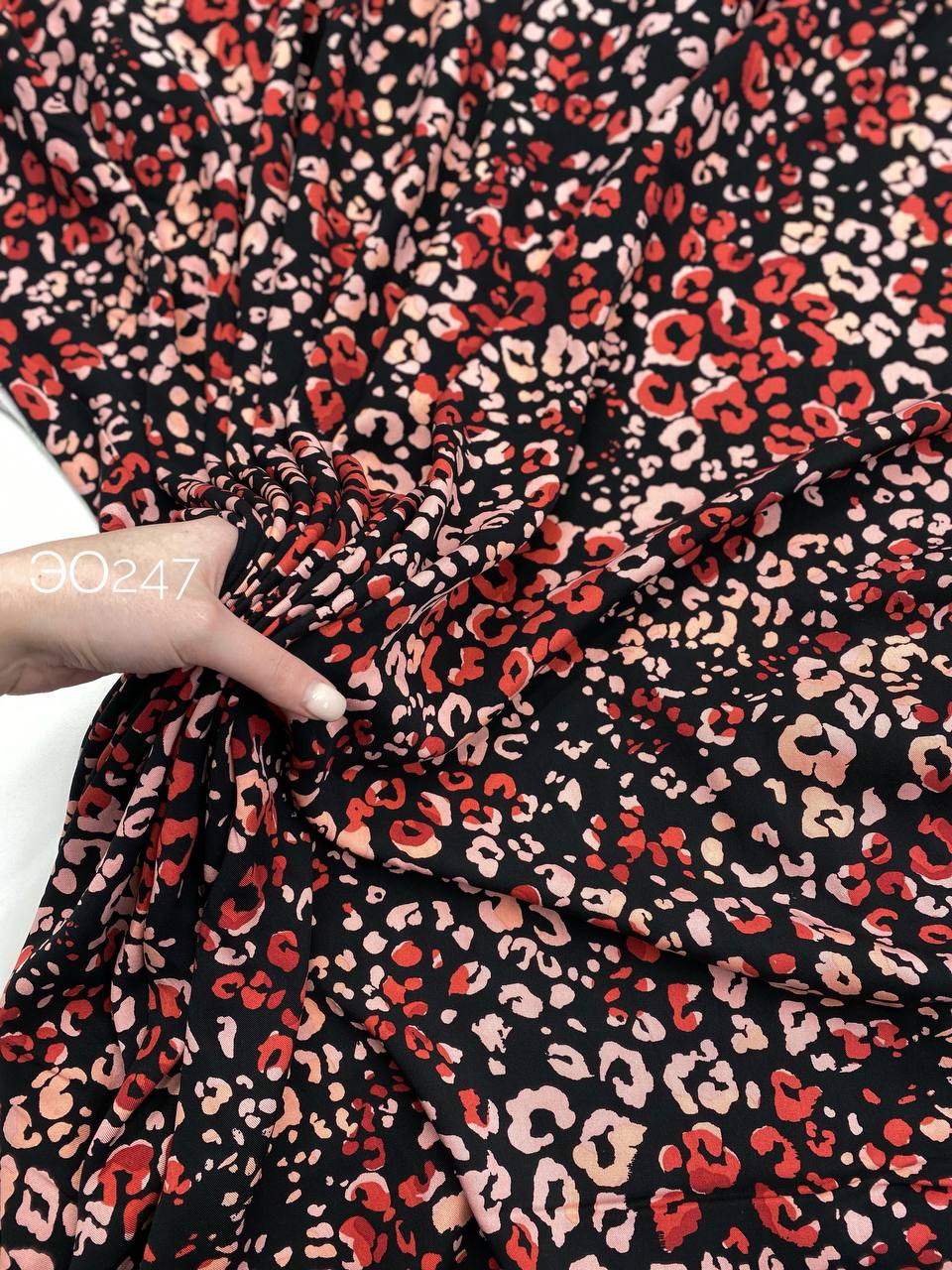 Абстр Лео на чёрн photo_2024-03-19_12-50-17