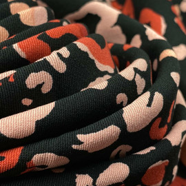 Абстр Лео на чёрн photo_2024-03-19_12-50-18