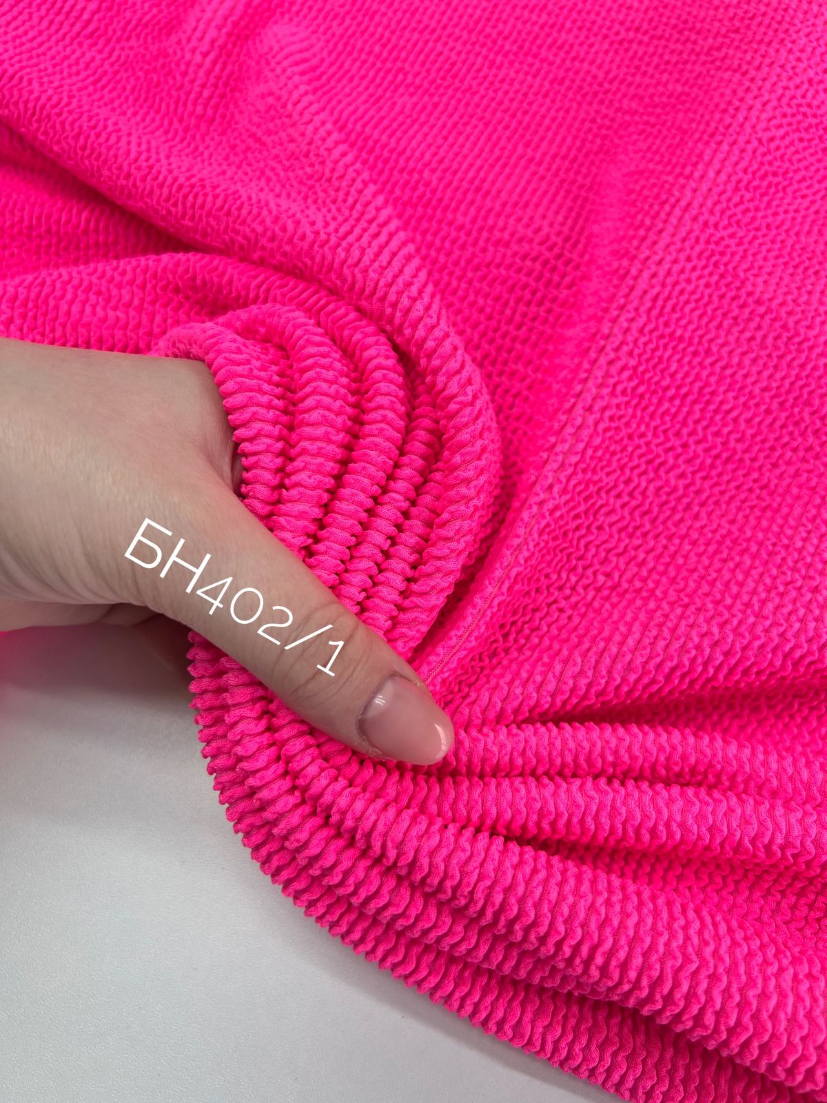 Красный whatsapp image 2025-11-28 at 16.01.511