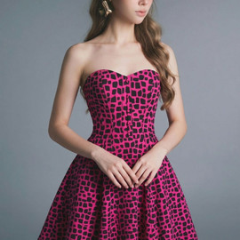 На зелёном неон photo_2026-05-21_12-42-31