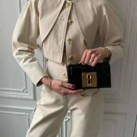 розовый 77e90c73-e889-4dde-b598-16ce9fa4cb0d