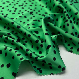 Пятныш на чёрн 602e36d5-7d35-4a08-8f3a-b3c12e2e6b02