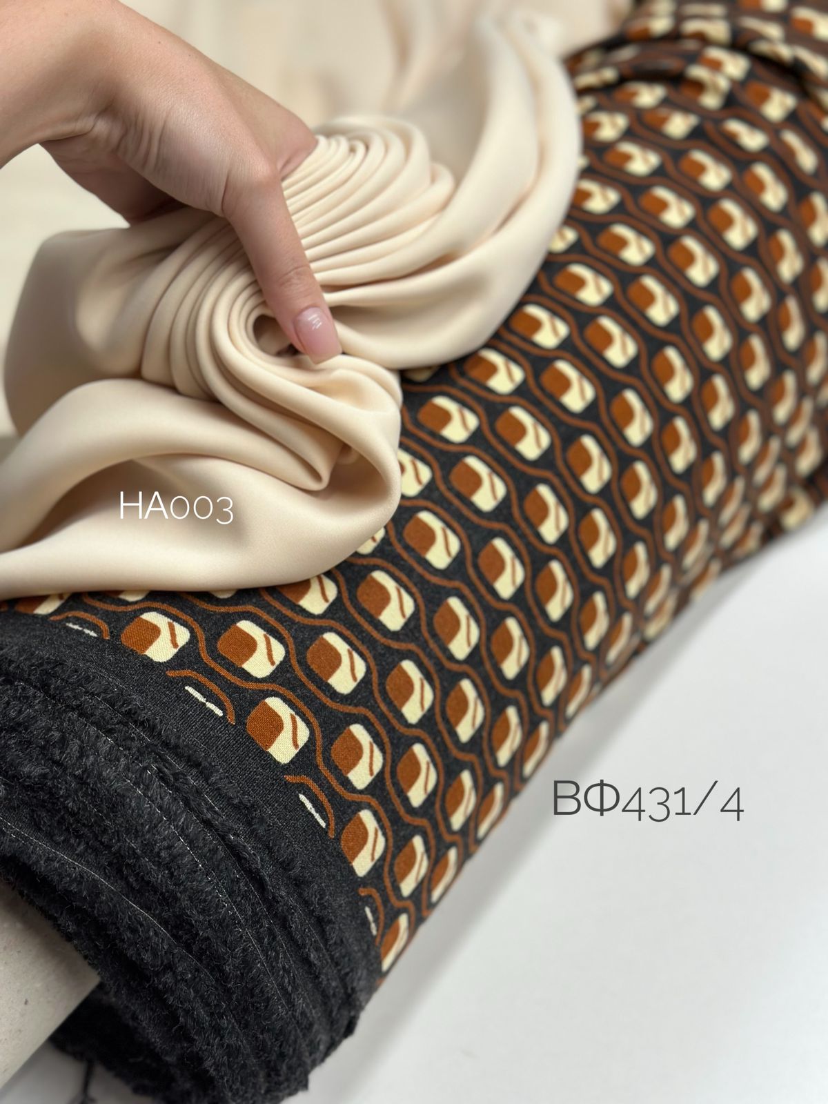 Карамель орнамент 02a0b764-7bed-4b4d-9e7a-235e56729b9e