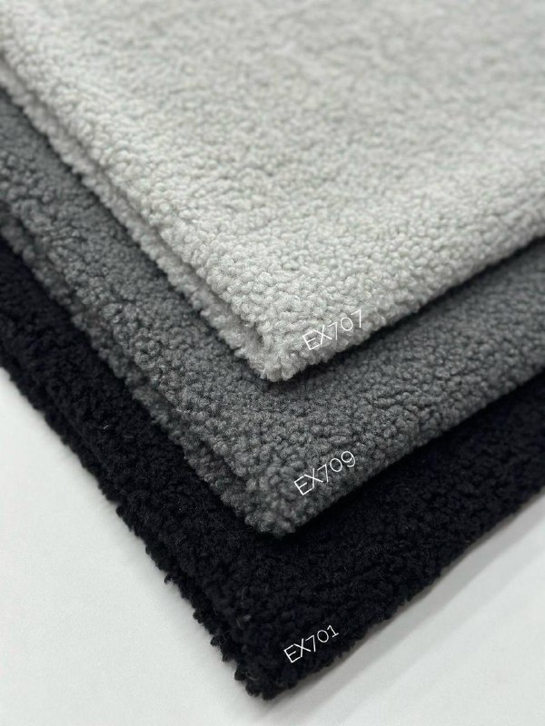 Светло серый 8437ed3f-571e-49f9-892e-06bfa46165de