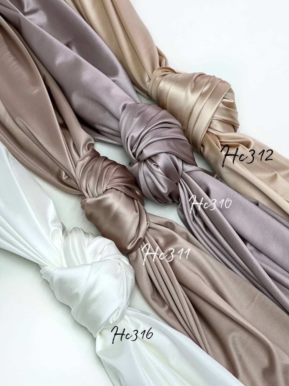 SILK photo_5206192170770485313_y