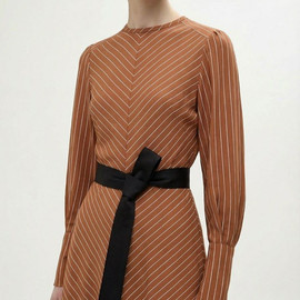 Белая на фуксии photo_2026-04-03_10-20-17 (2)