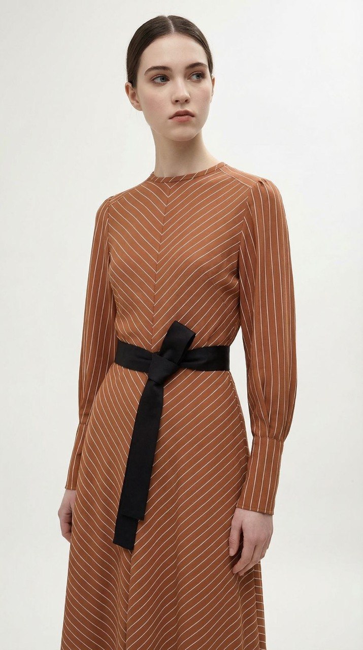 Белая на фуксии photo_2026-04-03_10-20-17 (2)