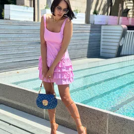 Розовый 57472fad-d0d2-4583-971c-59a9989d4f71