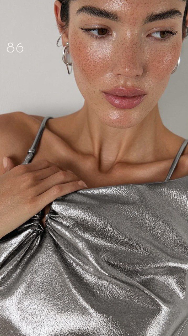 Золото/Черный Изображение whatsapp 2025-11-01 в 10.17.06_36586fc6