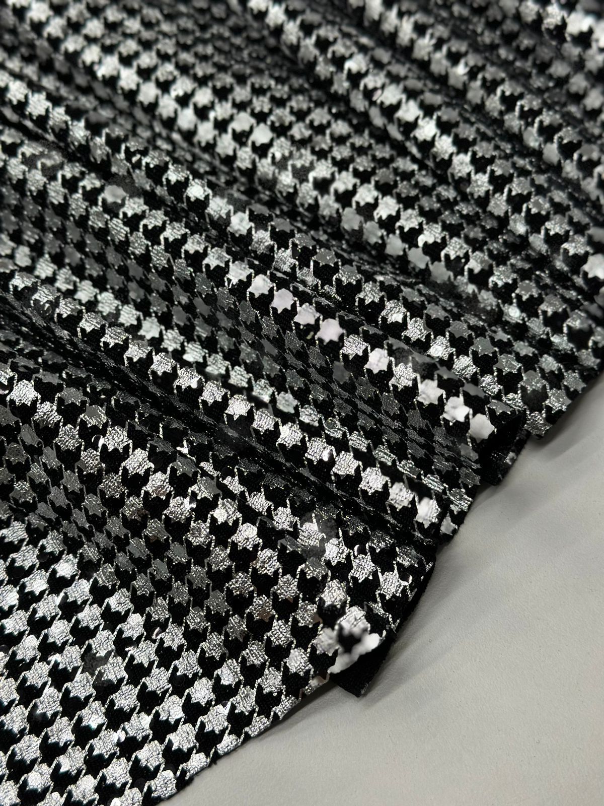 Серебро/Черный whatsapp image 2025-12-03 at 11.37.25