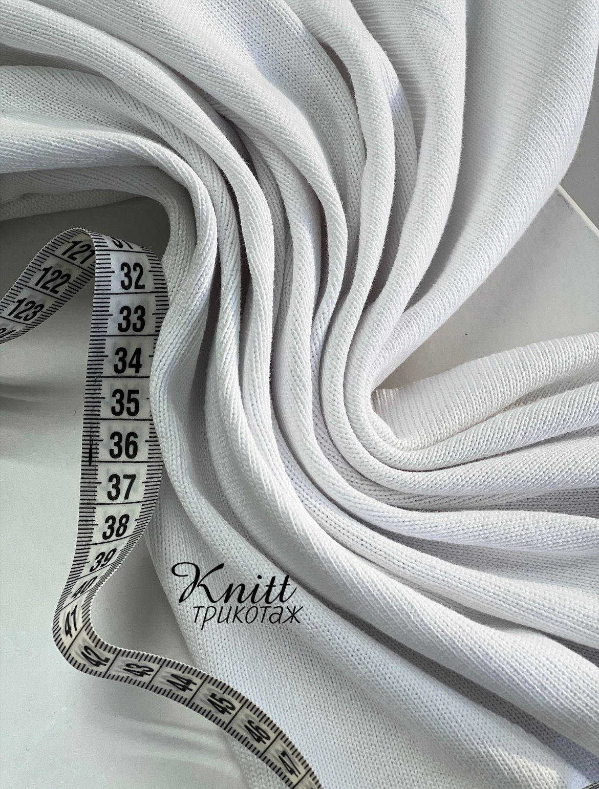 KNITT 80c8a153-e417-4993-84c2-4a1e67c061cc