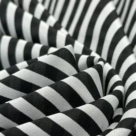 Черно белая 649c33e5-f606-4d04-bcd1-4ce6ec2e5d53