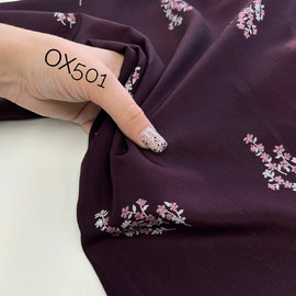 На сливовом 15bc9dae-8eb0-49c0-bac8-dd8d94b7f1b0