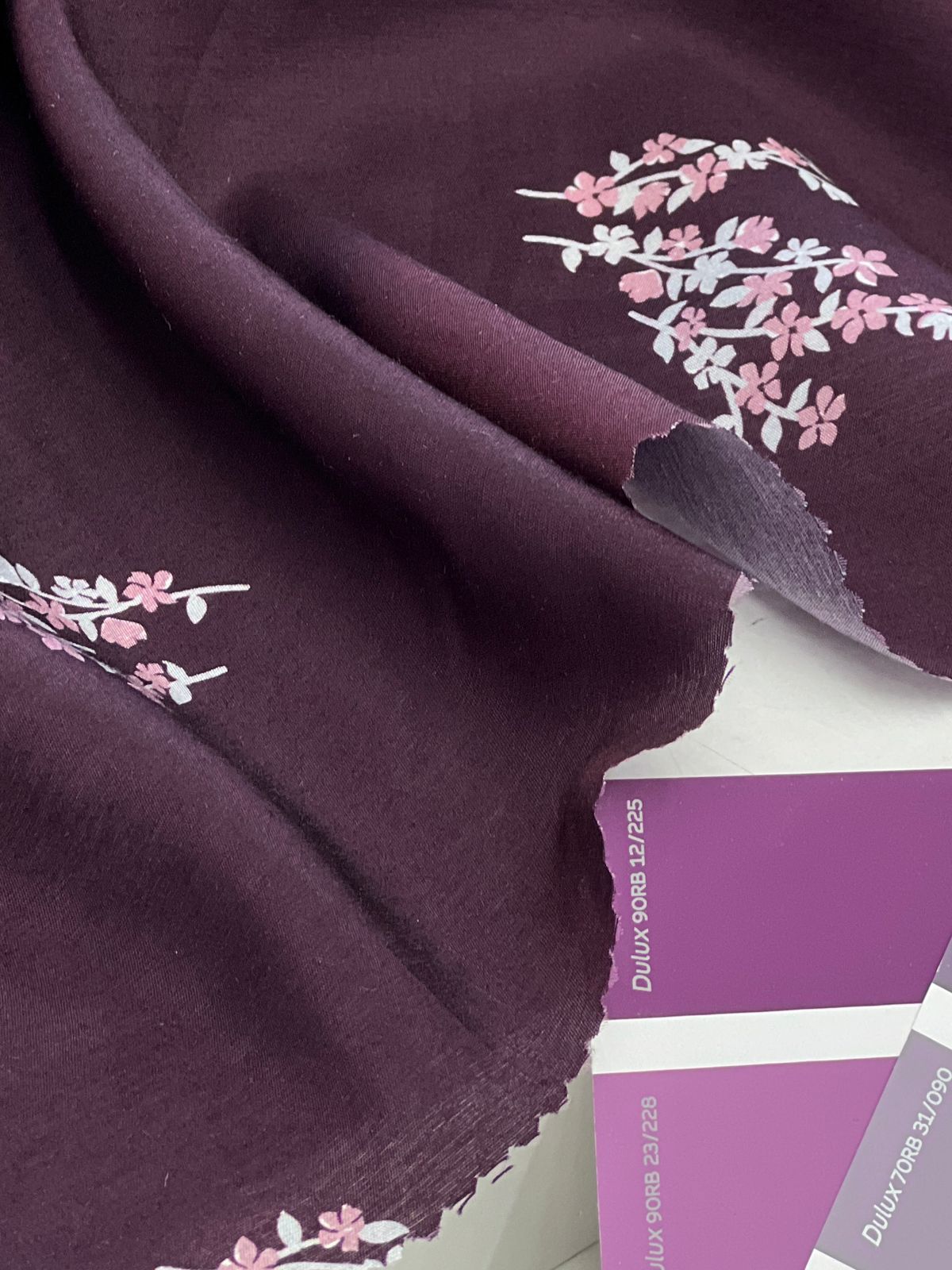 На сливовом bff04ebf-0219-48b6-9059-f2b432156dbf