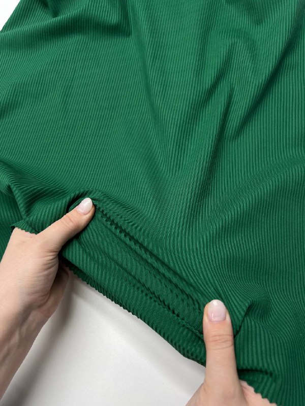 Темно зеленый 3fce81c0-9465-4da3-be25-6f8ec2392c47