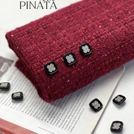 PINATA 05697af4-a1ca-48c7-bd18-3f753f3c7e71
