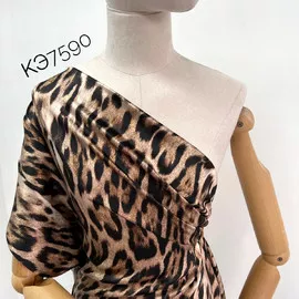 Леопард 4dcc97bd-3719-4029-99ae-495112ee24fe