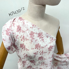 Бордовые 8133febd-1053-4328-9e1e-ed60a875c421