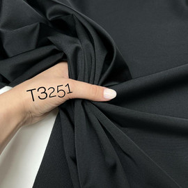 Черный 5451915629255844004