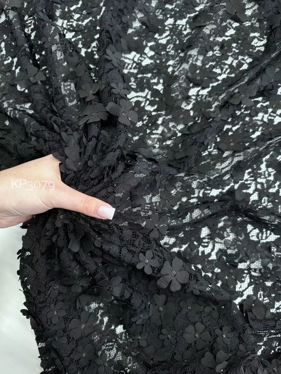 Чёрный 5204316399638541676
