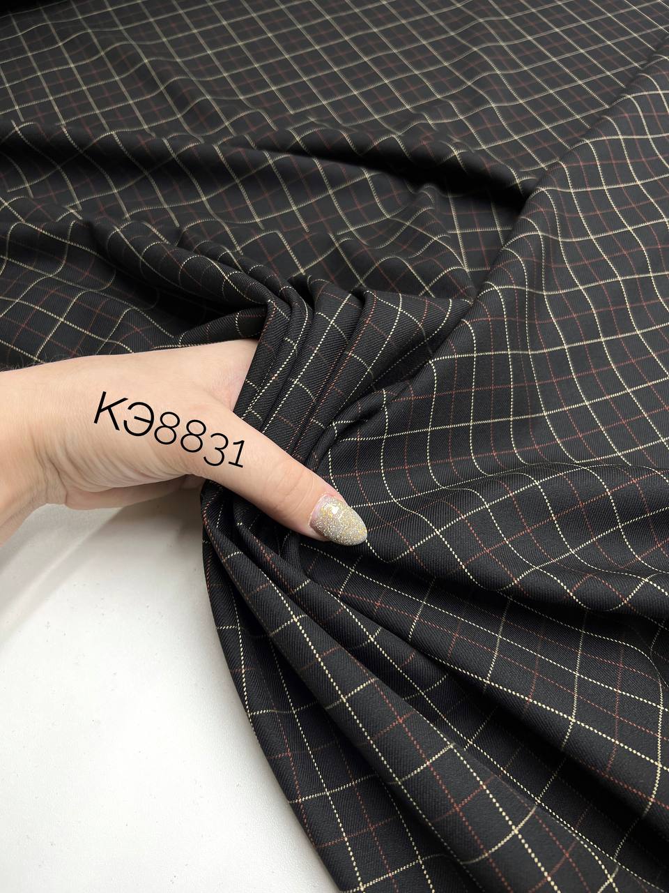 Клеточка на чёрном 5326021092608958209