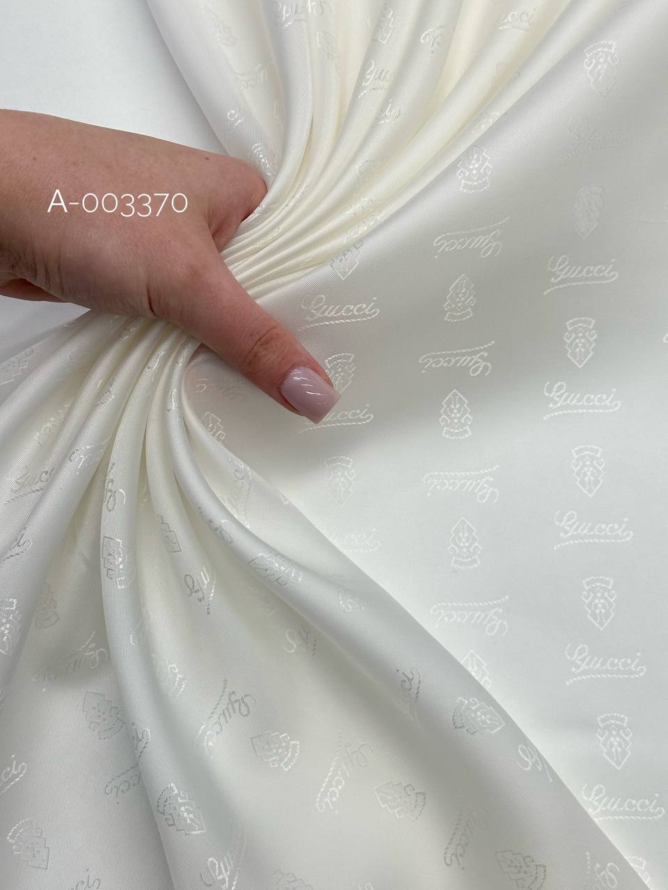 Айвори 0aedc6ea-cbf2-4d35-bc57-80e98c571b04