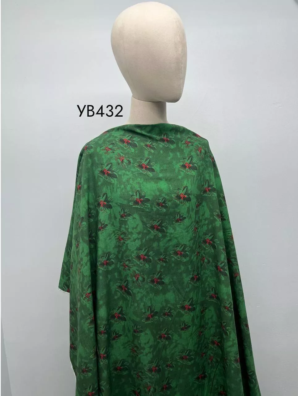 на изумрудном 68e7d5dd-6751-4c3a-8e2f-8996d11d0966