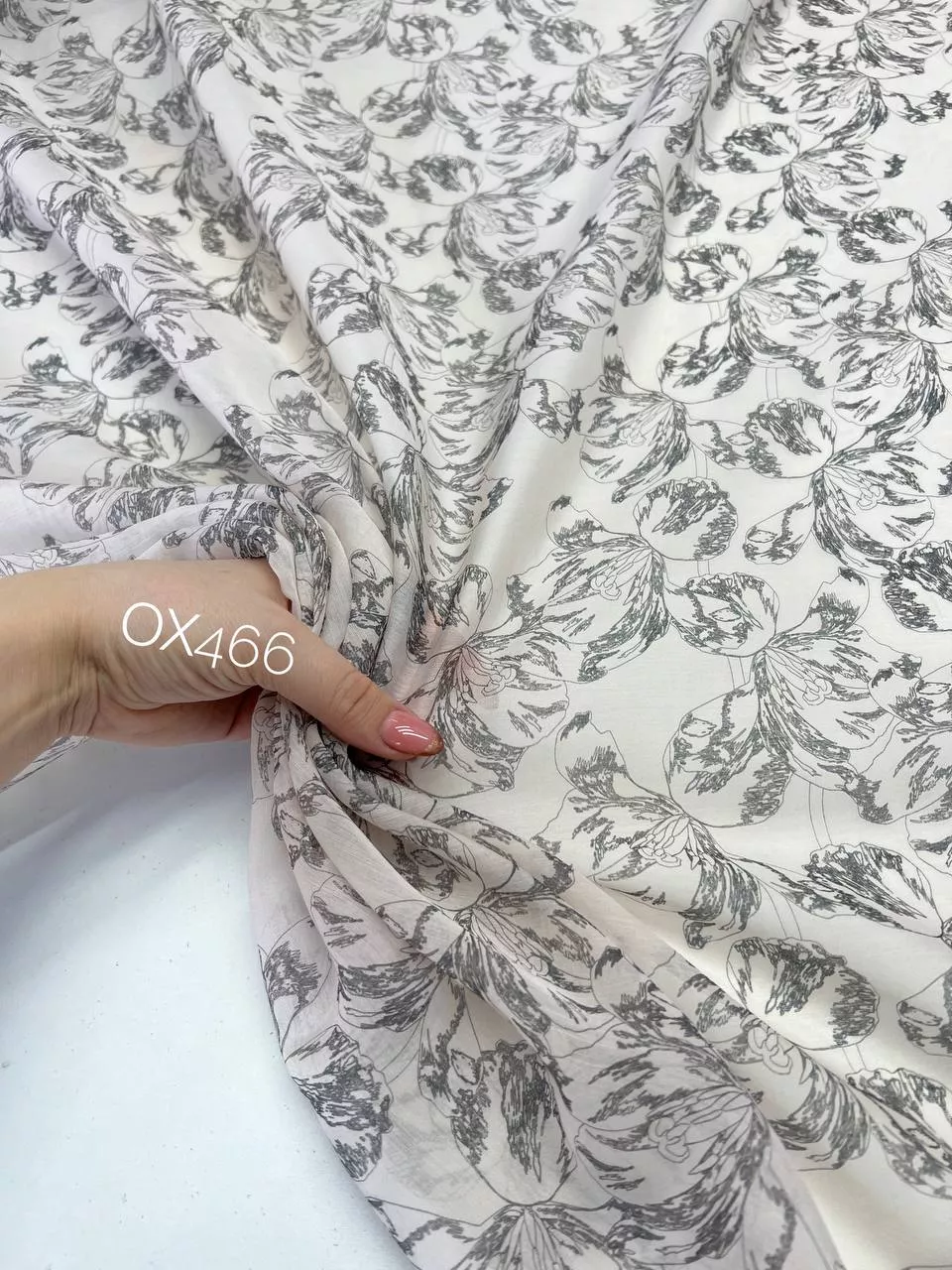 Абстрактные ирисы 93628925-91d3-41bb-8014-6a3d9904c592