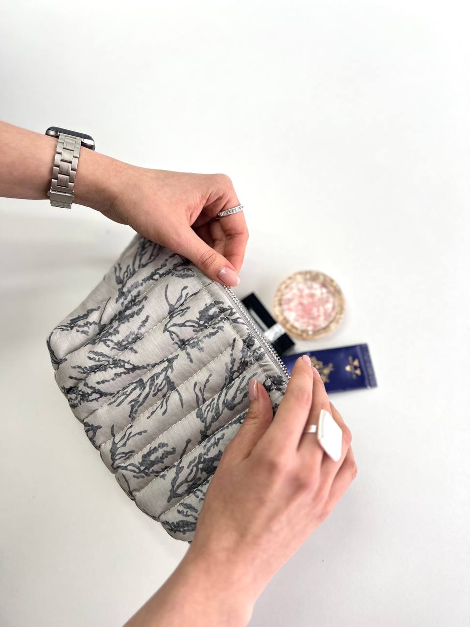 Абстрактные веточки photo_2026-01-27_18-16-17