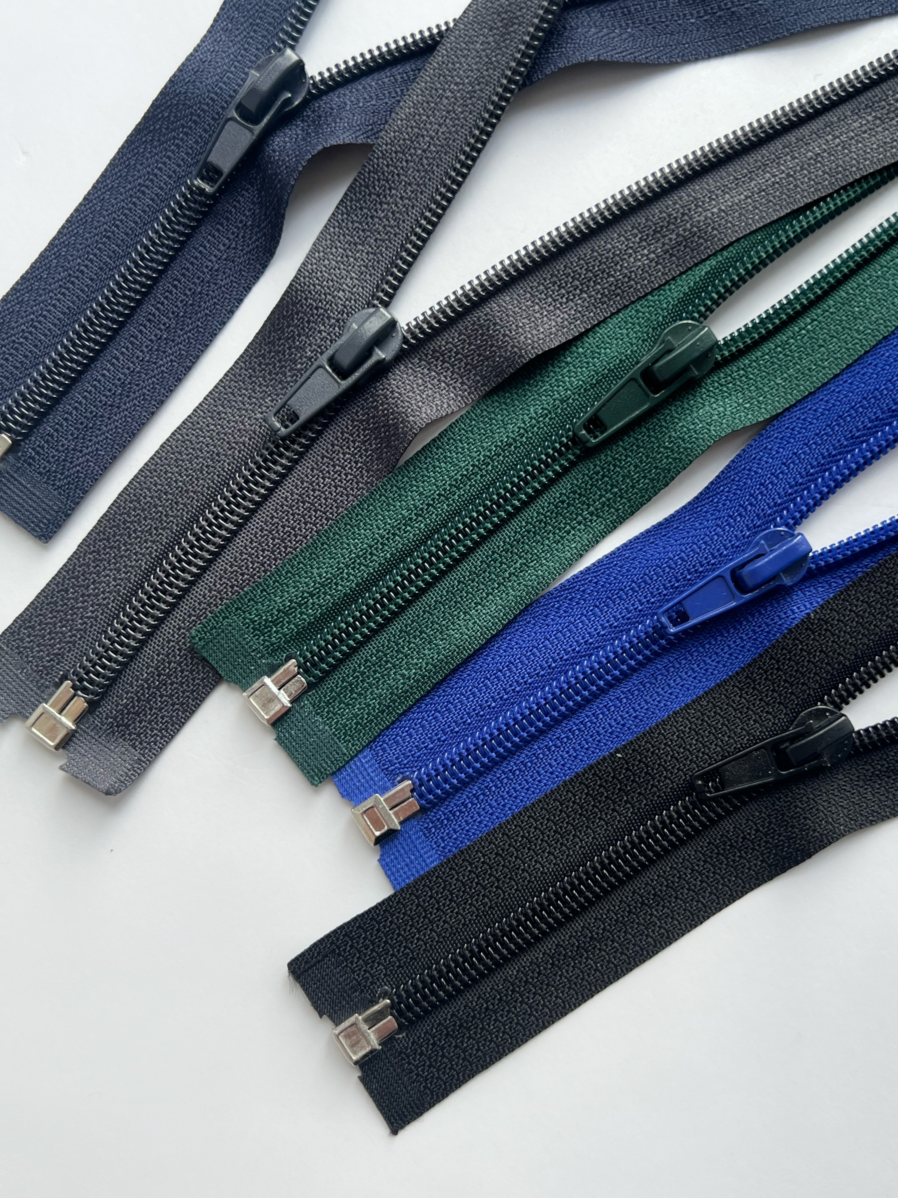 Черный 1