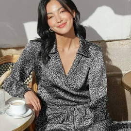 серый 93985a9e-fe20-4d2d-a232-014b677388c9