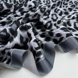 серый d06b5404-83bd-4846-a1fd-a09e19f3fa67