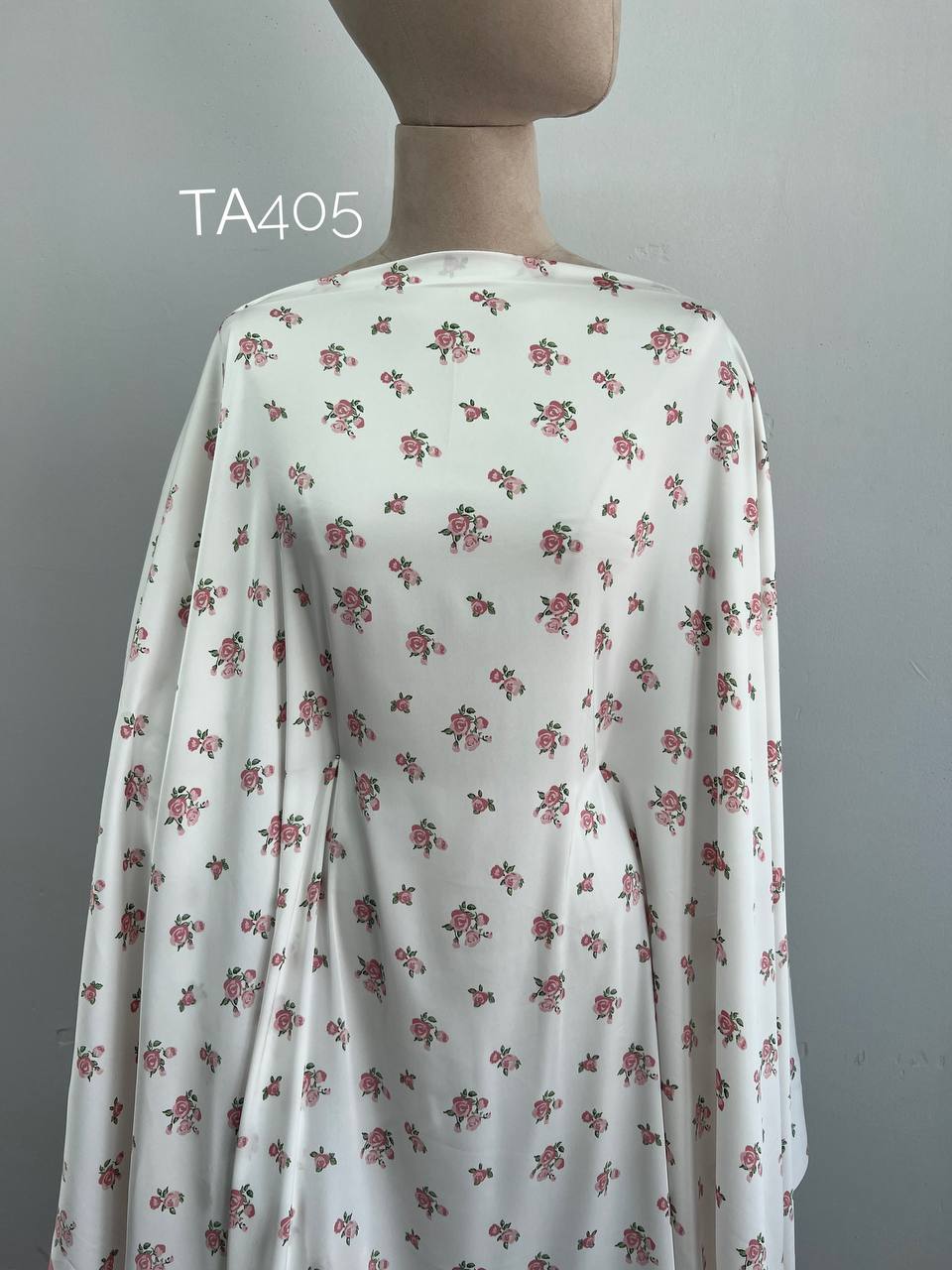 на айвори 9c71064b-8f68-4bb1-ba33-9da0a2d153b2