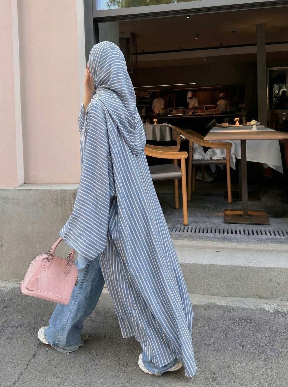 айвори бежевая на тёмно синем photo_2026-04-03_10-24-38 (2)