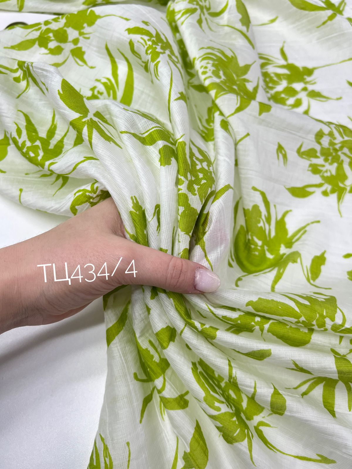 карамельные цветы на айвори whatsapp image 2025-11-18 at 13.23.54