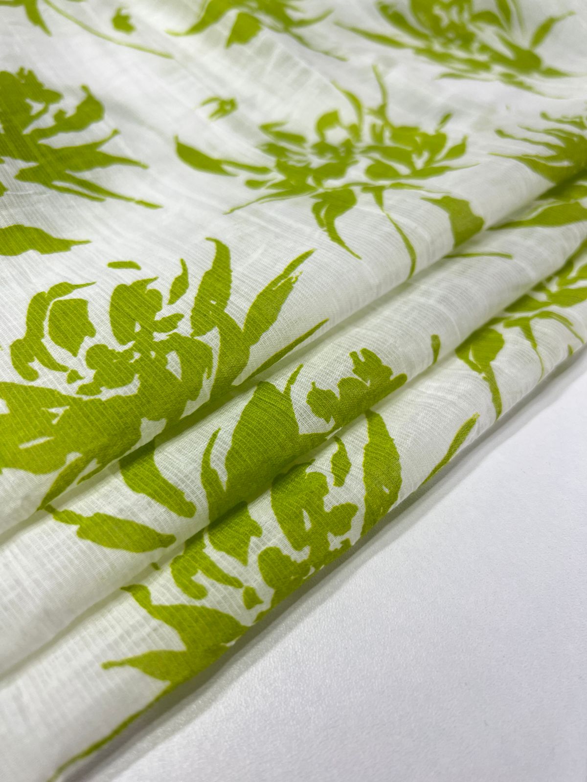 карамельные цветы на айвори whatsapp image 2025-11-18 at 13.23.551