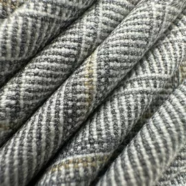 серокремовая клетка ca803e80-9fdb-410b-9a20-7df31b90ca7f