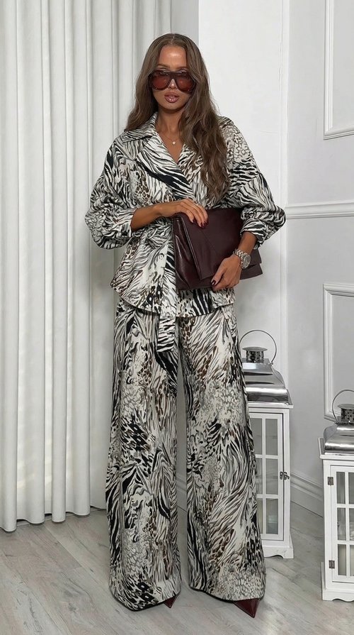 Лео и зебра 0aa67532867f17a6403ee49d7ae007cb_4ab58e92-3791-4fc1-9324-d667ac5d85bc_500