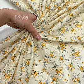 на кремовом 800079b2-fd3e-4104-9789-d02e1f1bbe8f