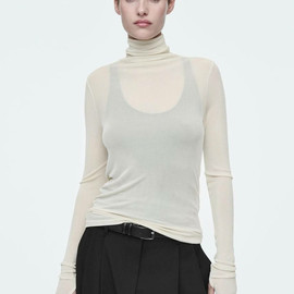 WOOLEN e5e4b879-e229-4c08-8572-21b382f6462d