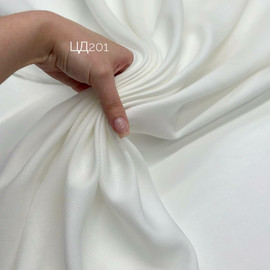 HALF COLOR 3f9e952d-616b-4327-ad3b-31513126065b