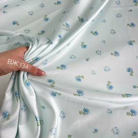 Голубые бутоны f47baf88-df24-40d8-962e-364ef80aa2dc