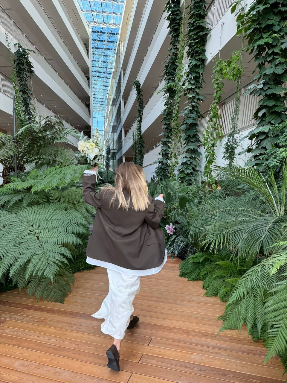 черный photo_2025-12-18_16-33-20