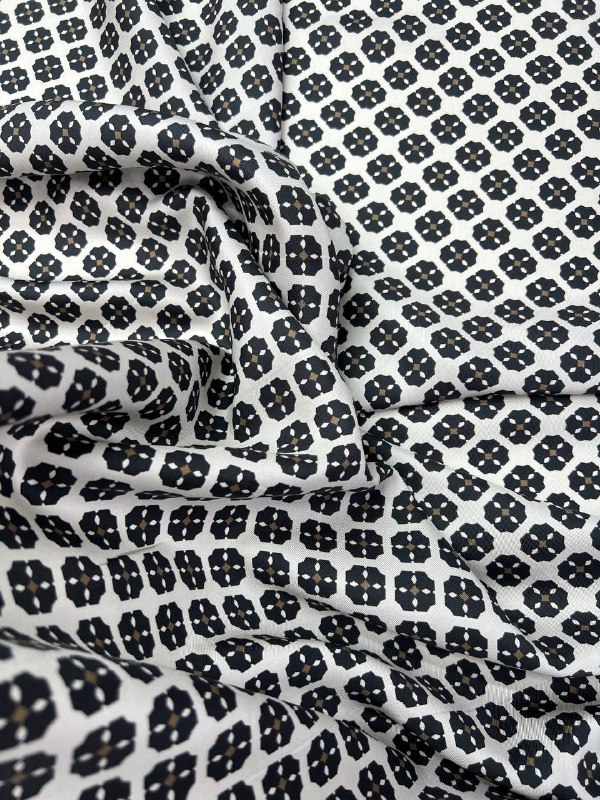 шоколадный на кремовом 3f86f57f-80ad-43ce-ad23-752a2cbaf130 шоколадный на кремовом 3f86f57f-80ad-43ce-ad23-752a2cbaf130