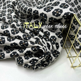 шоколадный на кремовом 8befef3d-a814-4bb1-8c19-f1da58625851 шоколадный на кремовом 8befef3d-a814-4bb1-8c19-f1da58625851