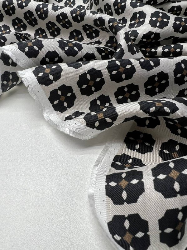 шоколадный на кремовом cb32fe32-3526-4b55-9150-dd65120be90a шоколадный на кремовом cb32fe32-3526-4b55-9150-dd65120be90a