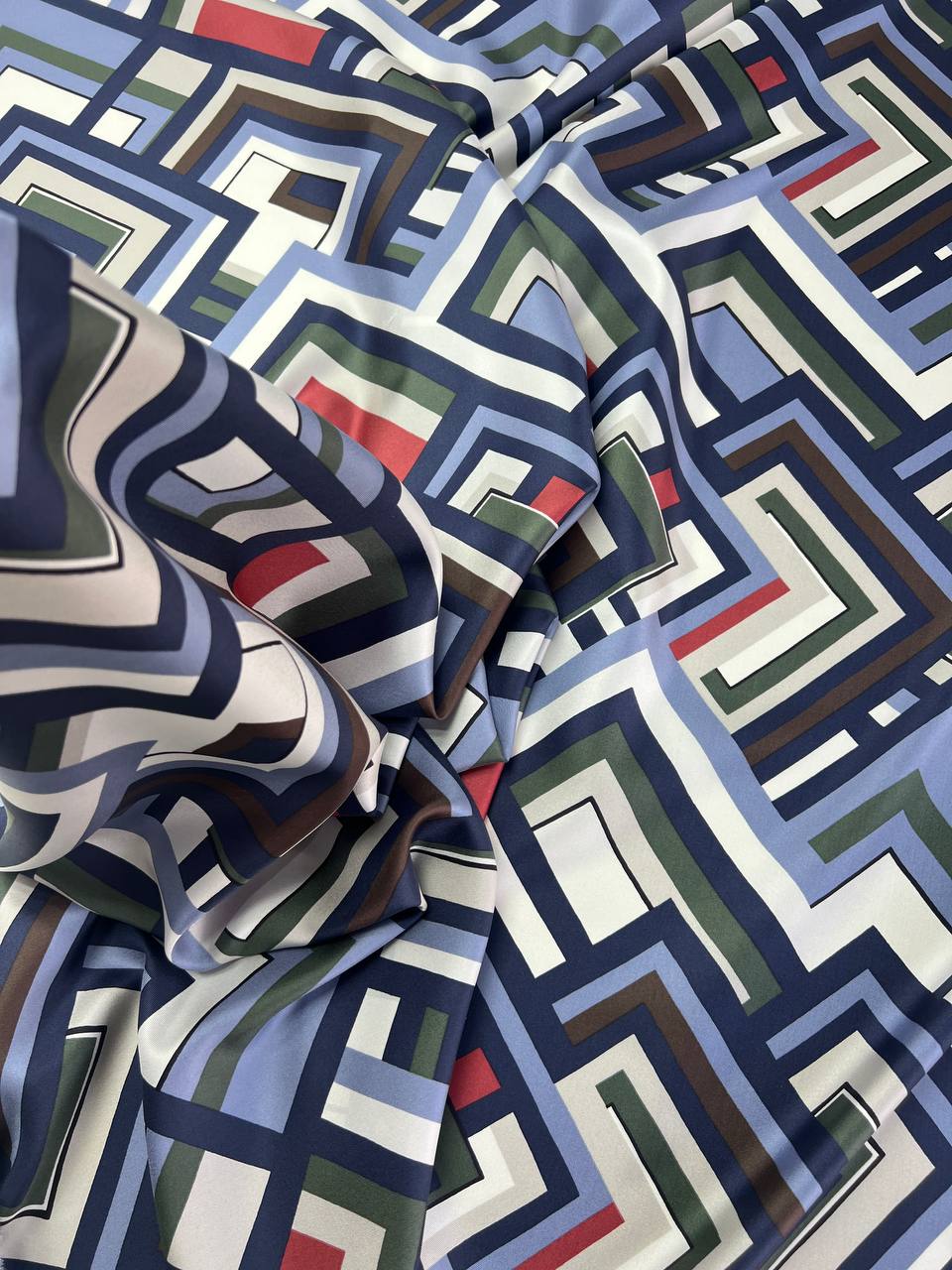 красный/синий/голубой e3128eb4-4065-4b35-9314-b02bdf6a825e красный/синий/голубой e3128eb4-4065-4b35-9314-b02bdf6a825e