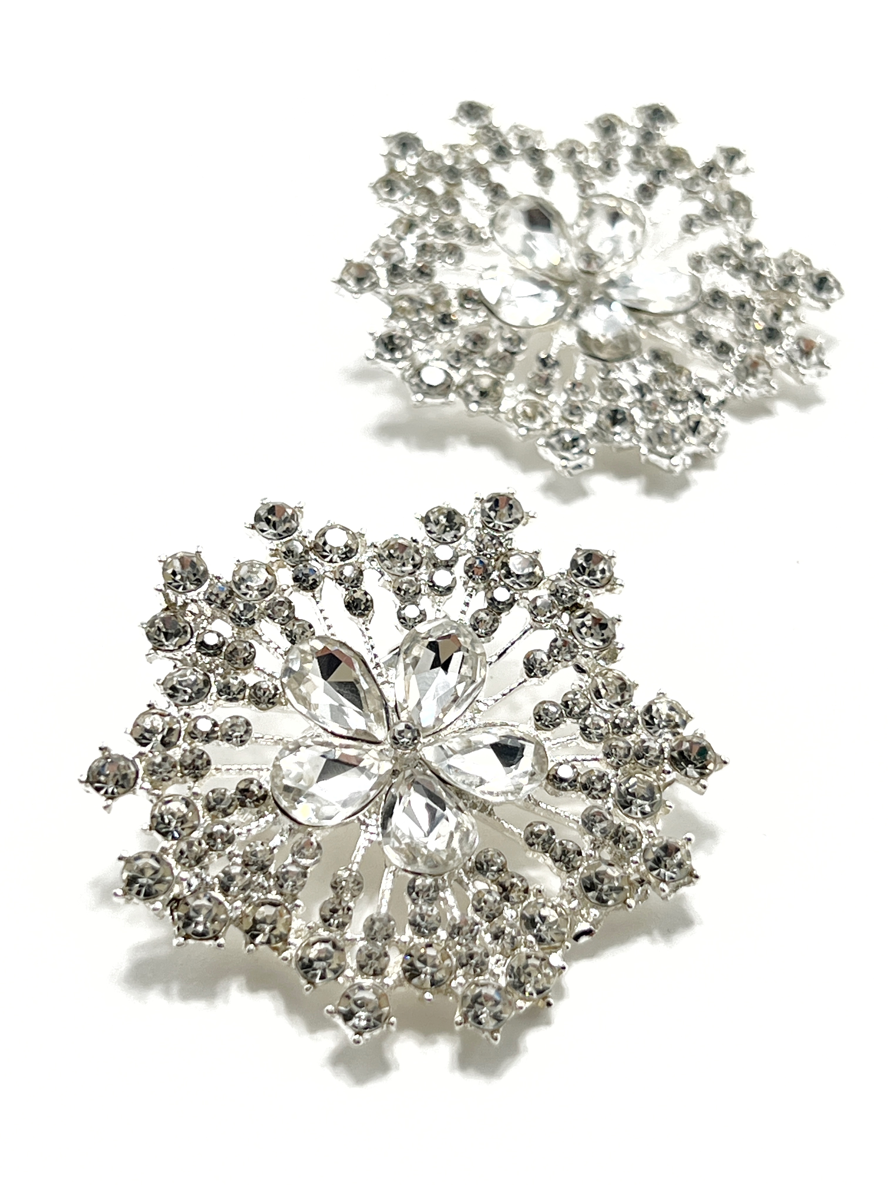 Брошь  Брошь